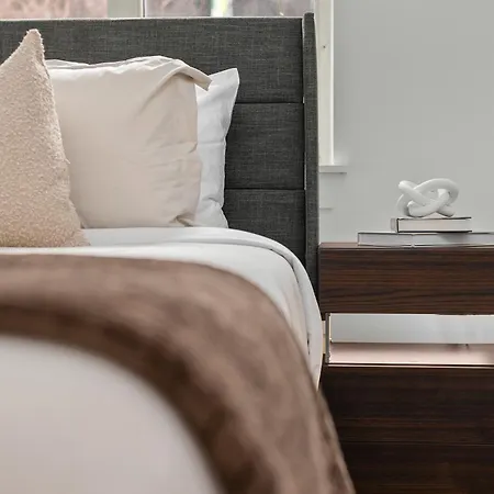 Modern 2Br Steps From New York'S Iconic Broadway Apartment Exterior photo