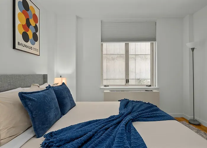 Modern 2Br Steps From New York\'S Iconic Broadway
