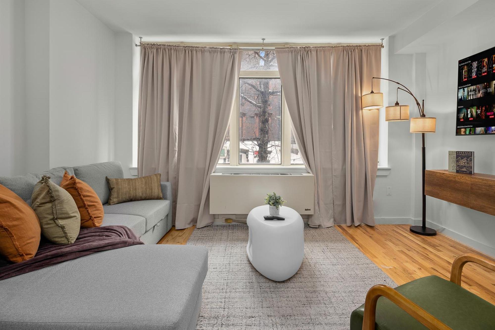 Appartamento Modern 2br Steps From New York's Iconic Broadway