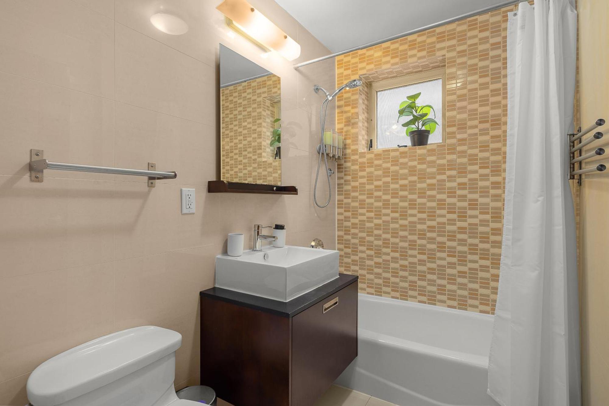 Appartamento Modern 2br Steps From New York's Iconic Broadway *